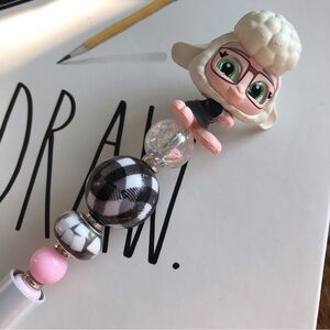 Disney Doorables: Zootopia: Bellwether handmade beaded pen